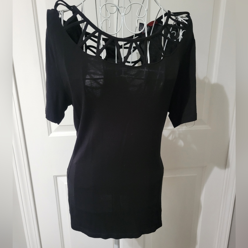 Red BKE XS NWT cut out top